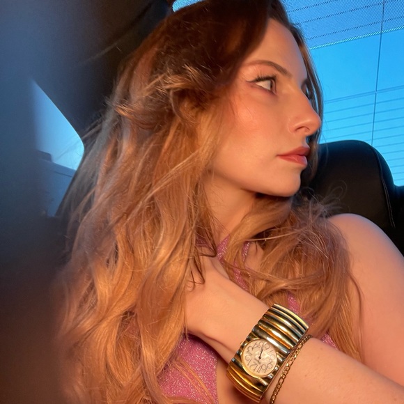 Meet your Posher, Laura - Picture 1 of 1